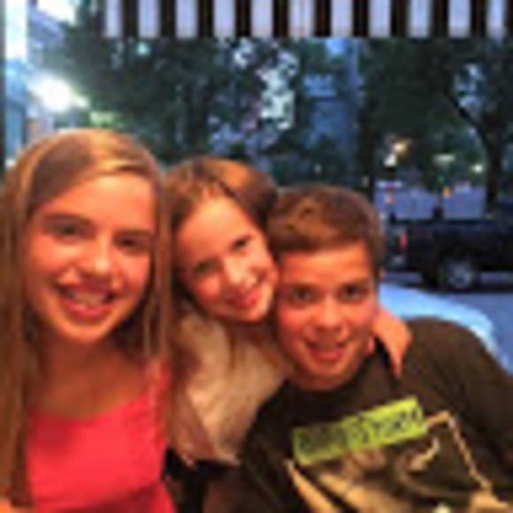 Meet your Posher, Laurie - Picture 1 of 1